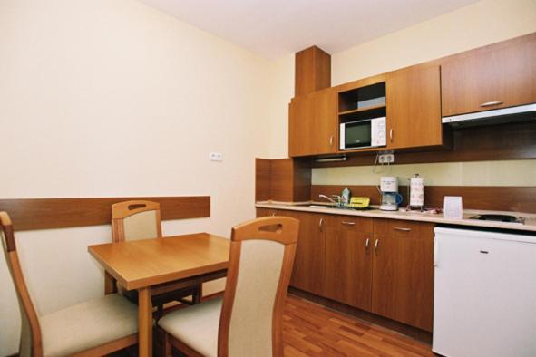 Panorama Wellness Apartman Hotel Hajduszoboszlo Bilik gambar